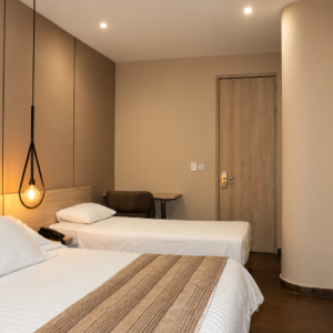 habitación para dos personas 1 cama   Doble + 1 Sencilla